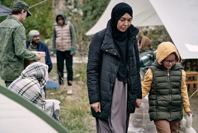 Familia de inmigrantes buscando el estatus de protección temporal por razones humanitarias en Estados Unidos Familia de inmigrantes buscando el estatus de protección temporal por razones humanitarias en Estados Unidos